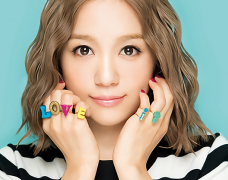 Nishino Kana khoe nhẫn LOVE it trên ảnh bìa album mới