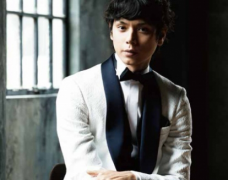 Mizushima Hiro lịch lãm trong bộ sưu tập tuxedo GREXiA