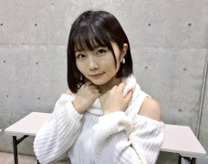 Akiyoshi Yuka nhóm HKT48 bị gãy ngón chân trong tai nạn trên sân khấu