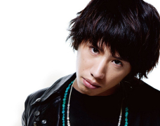 100 điều bạn cần biết về lead vocalist Taka của rockband One Ok Rock