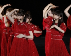 Nogizaka46 biểu diễn tại Đại Minh Cung của Trung Quốc