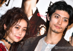 Oshima Yuko và Miura Haruma kể về việc giao tiếp bằng tiếng Anh