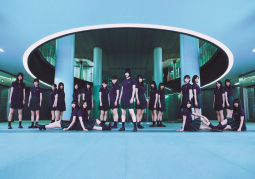 Keyakizaka46 lập kỉ lục doanh thu với album đầu tay