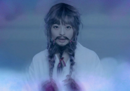 Kyary Pamyu Pamyu mọc râu trong MV mới nhất?!