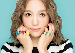 Nishino Kana khoe nhẫn LOVE it trên ảnh bìa album mới