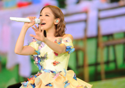 Nishino Kana bắt đầu chuyến lưu diễn mái vòm, thông báo phát hành single và album mới