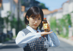 Watanabe Mayu được chọn là Yakult Lady mới nhất