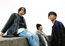 RADWIMPS hát ca khúc chủ đề bộ phim Frankenstein no Koi do Ayano Go đóng chính