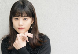 Takahata Mitsuki phá án cùng 5 ông chú trong Maison de Police