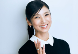 Nữ diễn viên Kuroki Hitomi rút khỏi rước đuốc Olympic