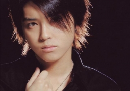 Tegoshi Yuya ra đường trong lúc cần hạn chế vì đại dịch, động thái của Johnny’s là gì?